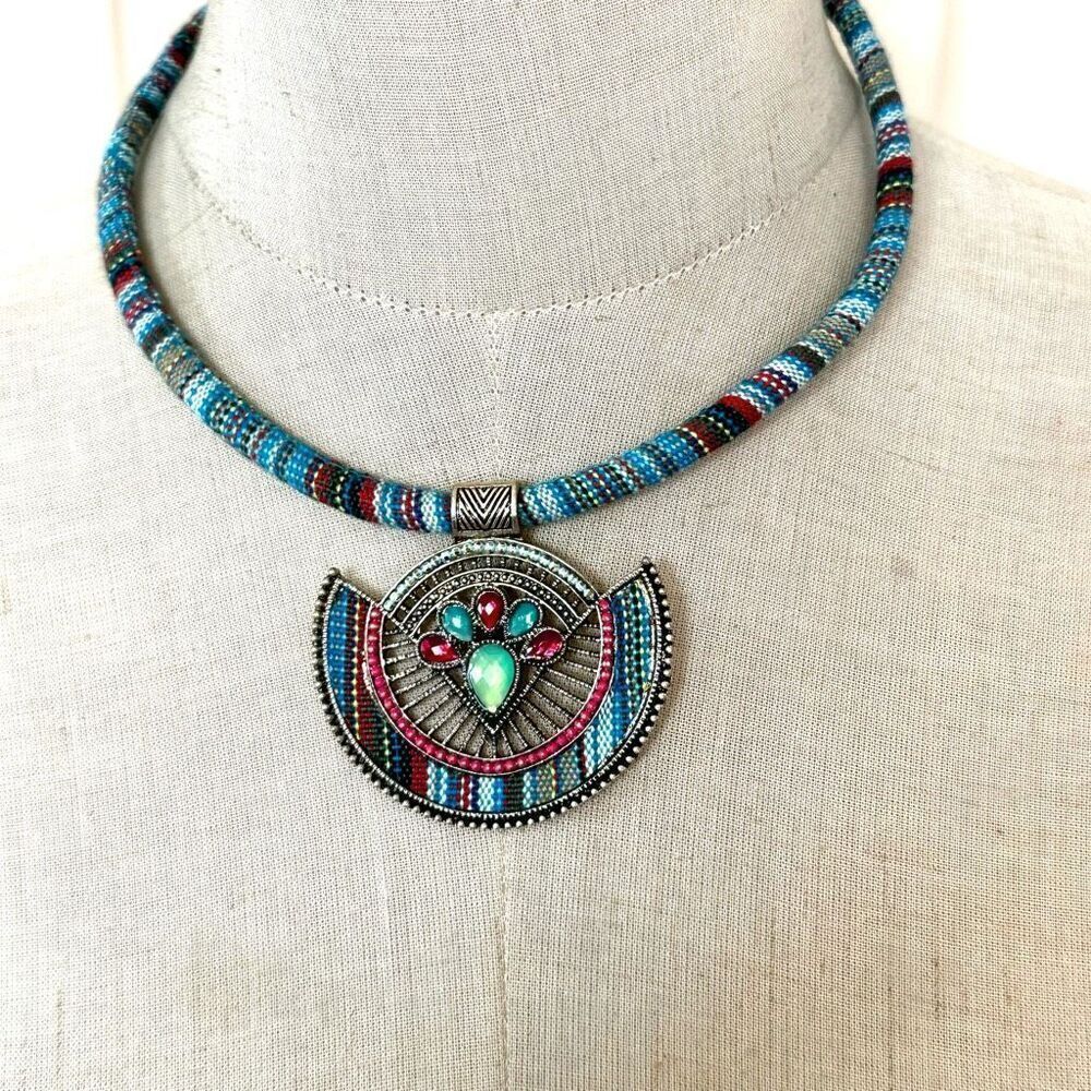 Boho woven colorful pendant necklace